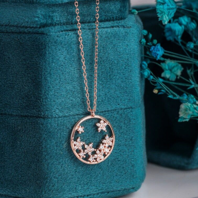 flower design lab grown diamond pendant
