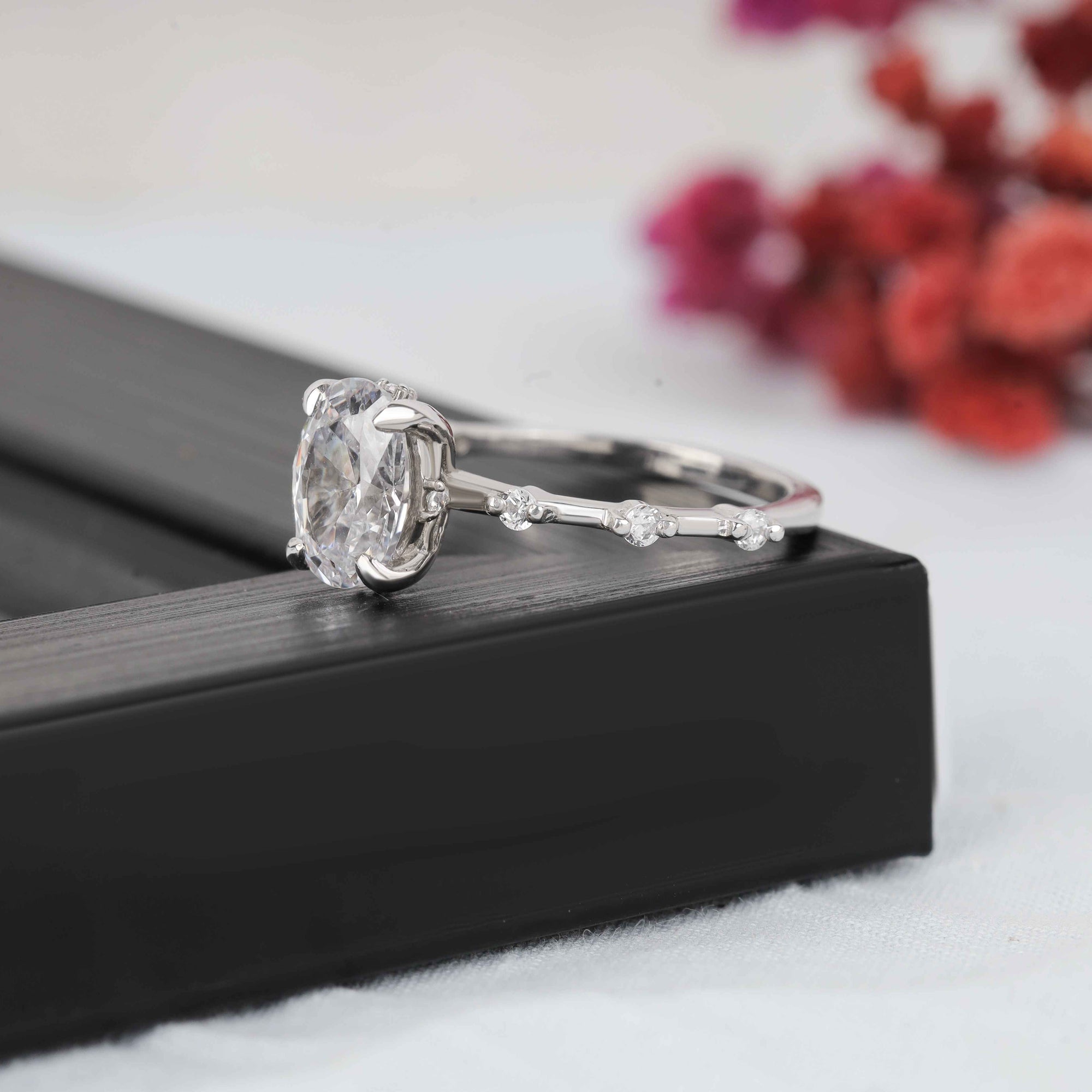 oval cut moissanite engagement ring
