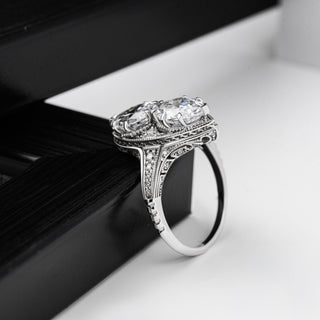 pear cut moissanite engagement ring