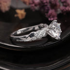 round cut diamond solitaire engagement ring