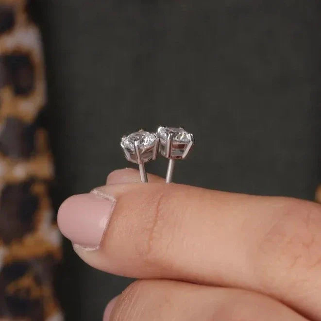 small round diamond earrings