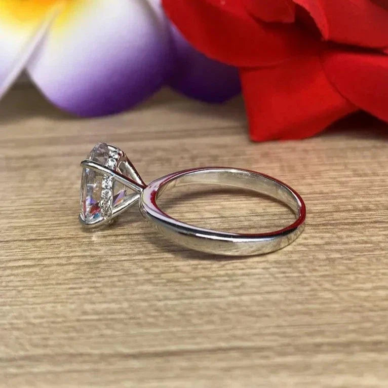 oval cut engagement rings