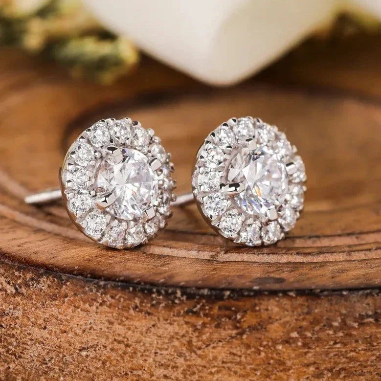 round diamond stud earrings