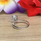 oval engagement rings