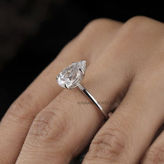 pear shaped engagement ring