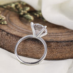 round cut diamond engagement ring