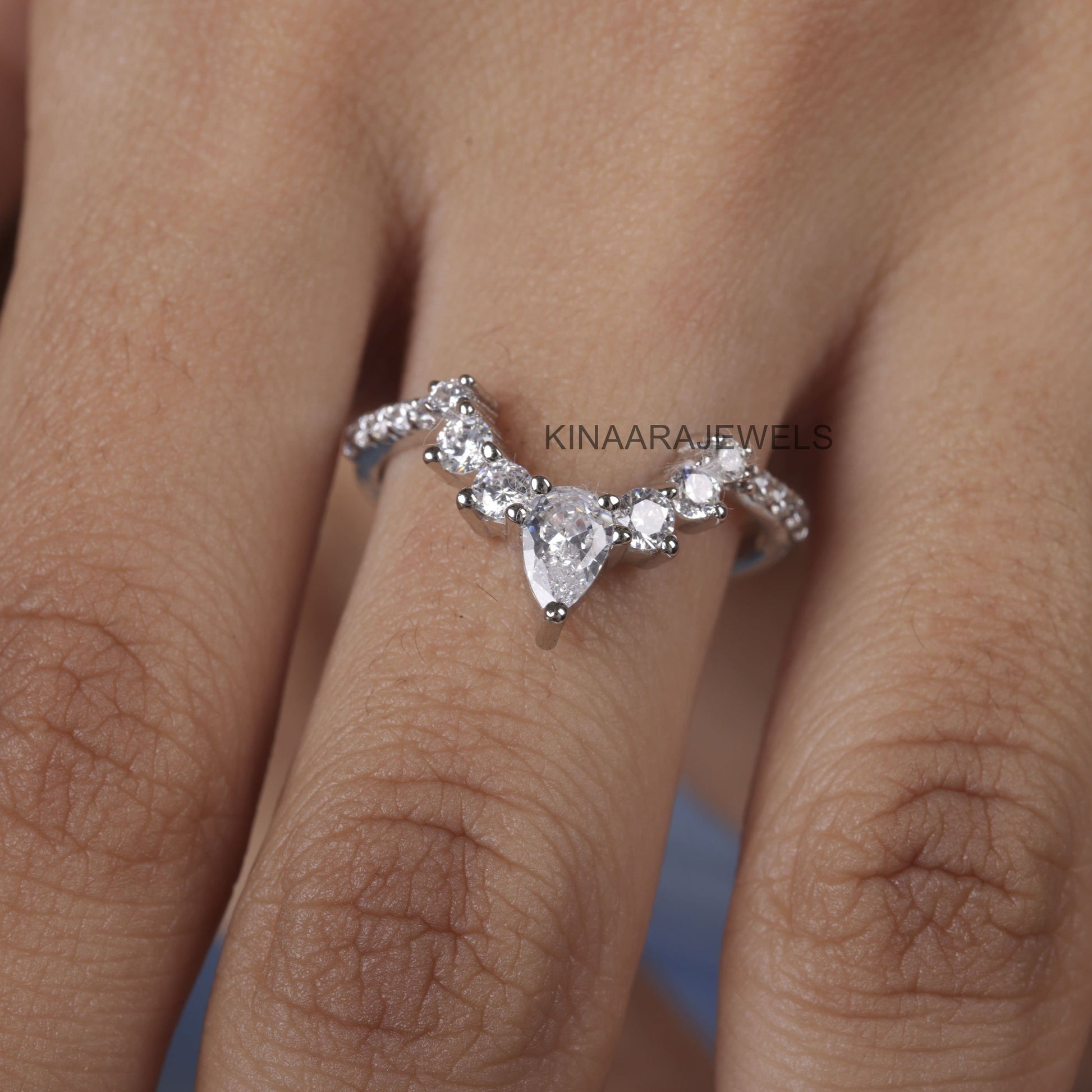 chevron diamond wedding band