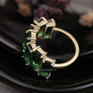 emerald gemstone ring