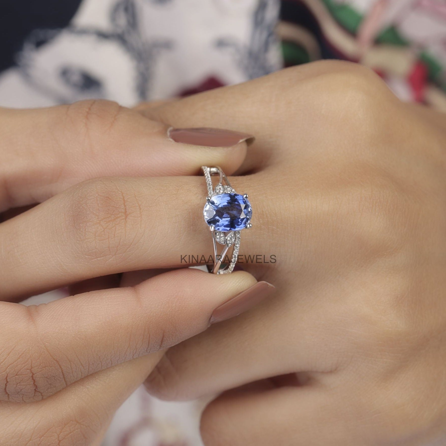 blue sapphire oval engagement rings