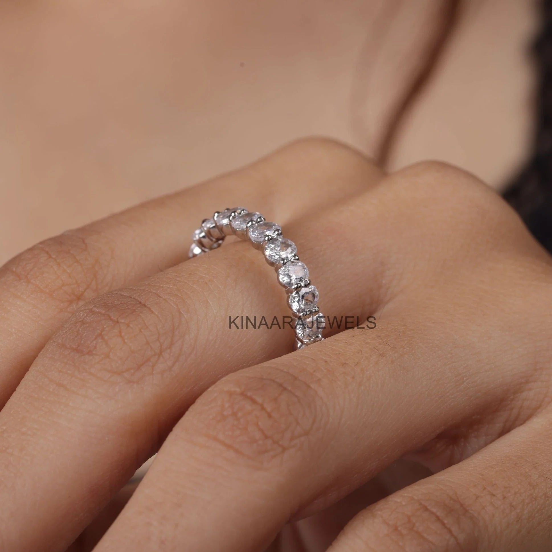 oval cut moissanite wedding band