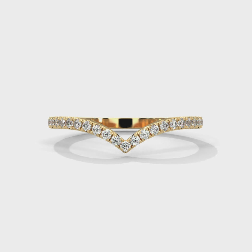 v shaped curved wedding band in 18K gold


